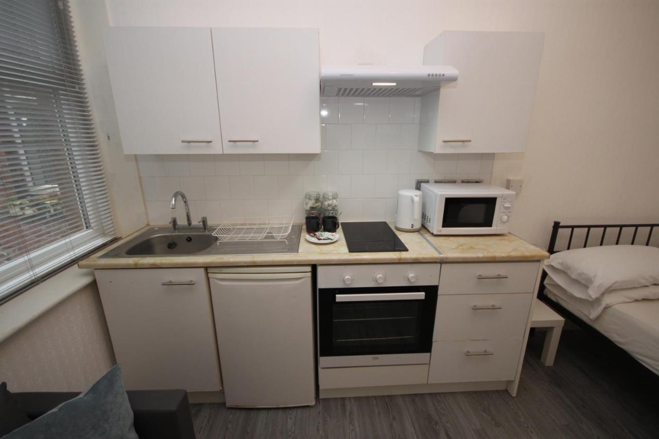 Barton Beachside - Stylish Studio Apartment, Double & Single - Central Beach & Promenade Location - Over 21'S, Family Friendly Only, Id Required Blackpool Exteriör bild