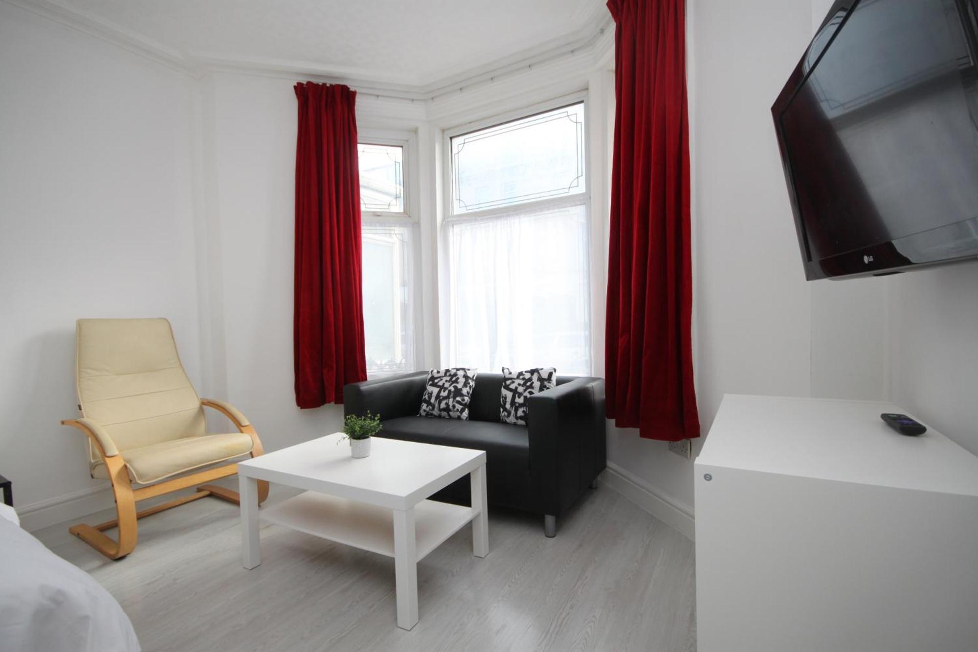 Barton Beachside - Stylish Studio Apartment, Double & Single - Central Beach & Promenade Location - Over 21'S, Family Friendly Only, Id Required Blackpool Exteriör bild