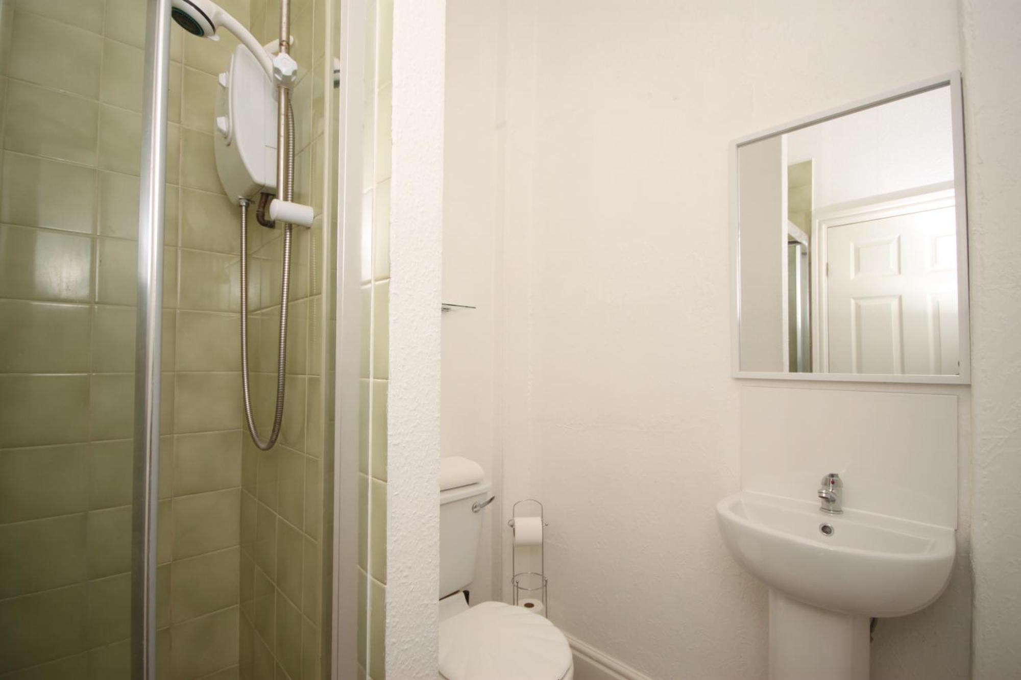 Barton Beachside - Stylish Studio Apartment, Double & Single - Central Beach & Promenade Location - Over 21'S, Family Friendly Only, Id Required Blackpool Rum bild