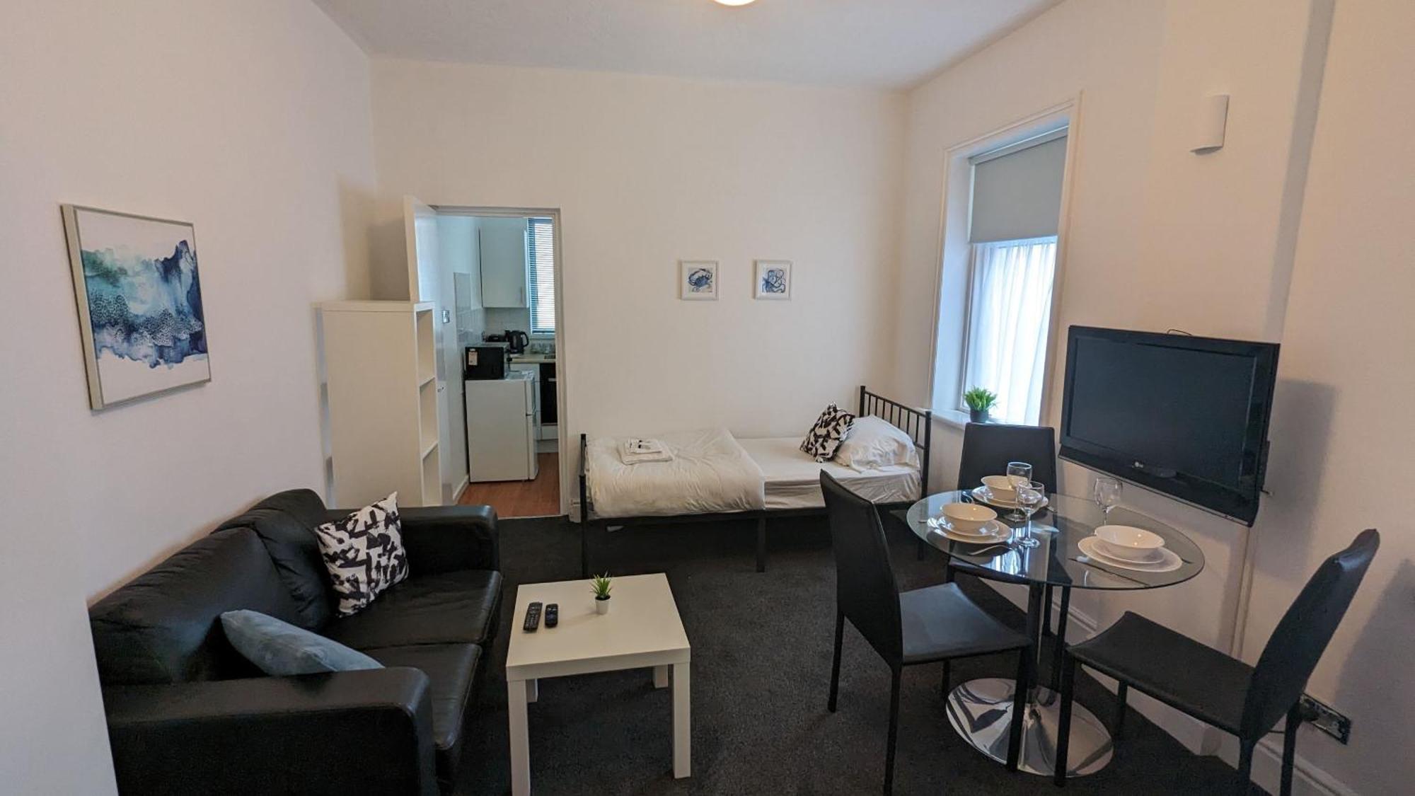 Barton Beachside - Stylish Studio Apartment, Double & Single - Central Beach & Promenade Location - Over 21'S, Family Friendly Only, Id Required Blackpool Exteriör bild